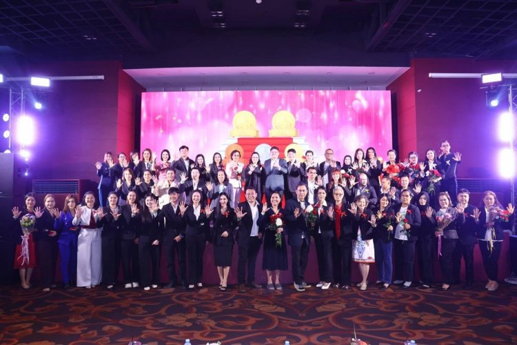 ไอยราแพลนเน็ต จัดงานประดับเข็มคุณวุฒิ Grand Award BKK มีนักธุรกิจไอยราและผู้สนใจเข้าร่วมงานกว่า 400 คน