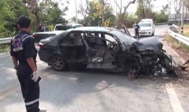 กู้ภัยเมืองอุทัยธานีวุ่นเกิดอุบัติเหตุรถยนต์หลุดโค้ง 2 คนรวดโค้งวัดใจวัดทุ่งโพ