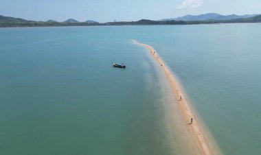 "ทะเลแหวกสันหลังมังกร เกาะพลอง"พังงา อะเมซิ่งแดนใต้