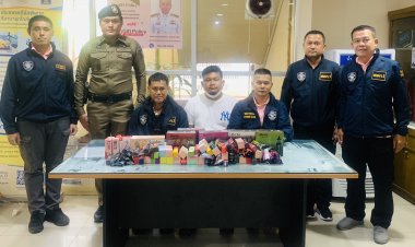 ตำรวจบุกจับผู้ลักลอบจําหน่ายบุหรี่ไฟฟ้าผ่านสังคมออนไลน์