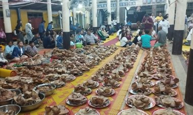 ชาวอุทัยธานีนำหัวหมู 375 หัว แก้บนหลวงพ่อปลั่ง ร่างไม่ไม่เน่าเปื่อย