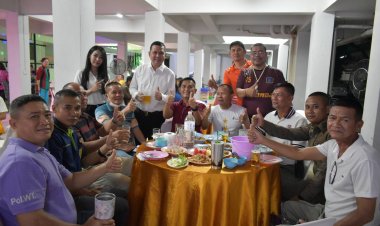“ผกก.โอ๋” สภ.วังทอง  จัดงานราตรีประดับดาว ให้กับข้าราชการตำรวจ