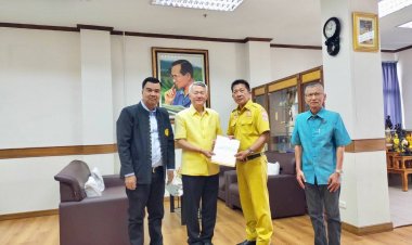 "ผู้ใหญ่หมี-พร พุทธชาด"เข้าพบพ่อเมืองตากเชิญเป็นประธานเปิด"ศึกมวยกู้ภัยการกุศล"