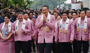 นายกฯเศรษฐา สวมชุดผ้าฝ้ายทอมือ ลายดอกสารภี ประชุม ครม.เผย ค่าฝุ่นน่าจะดีขึ้น