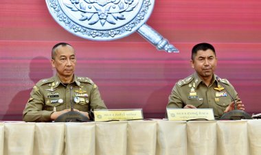 "บิ๊กต่อ-บิ๊กโจ๊ก"จูบปากหวานเจี๊ยบ เคลียร์ใจ ยุติศึก "สตช."