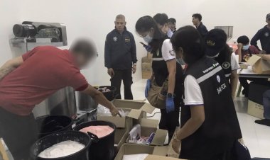 ทลายแหล่งผลิตเครื่องสำอางปลอมกวนครีมเอง ขายออนไลน์ ลูกค้าเพียบ