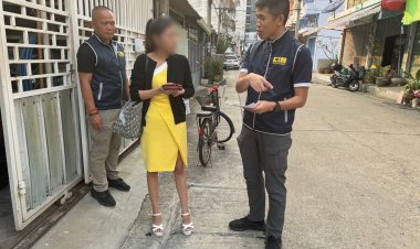 ตำรวจบุกรวบพีอาร์สาว ปลอมผลตรวจโควิด ฉ้อโกงประกันภัย