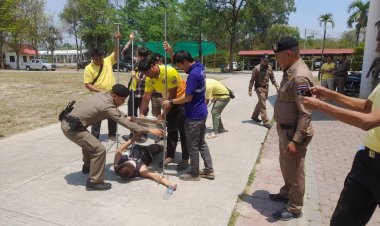 ผกก.สภ.แม่ท้อ ฝึกอบรมป้องกันเหตุและจับกุมบุคคลคลุ้มคลั่ง