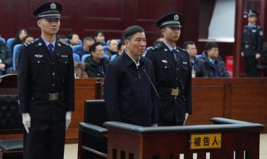 คุกตลอดชีวิตอดีตนายกสมาคมฟุตบอลรับเงินสินบน