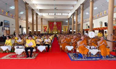 ชลบุรีเจริญพระพุทธมนต์เฉลิมพระเกียรติถวายพระพรชัยมงคลในหลวง