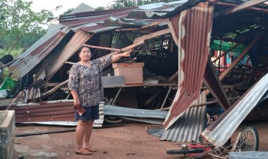 พายุหมุนถล่ม 4 หมู่บ้านกบินทร์บุรี บ้านเรือนพังยับ 22 หลัง เร่งช่วยเหยื่อไร้ที่อยู่อาศัย