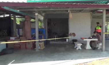 สุดหลอน!นึกว่าหุ่นตุ๊กตาห้อยข้างถนนที่แท้คนผูกคอตาย