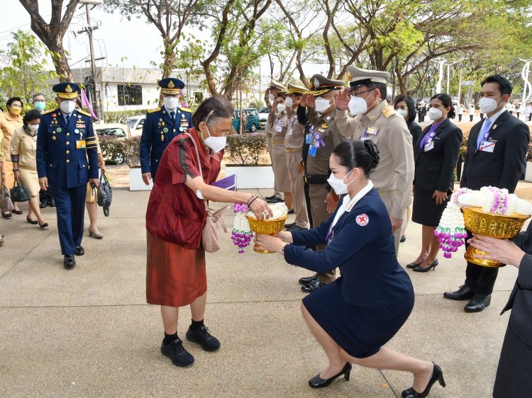 กรมสมเด็จพระเทพรัตนราชสุดาฯเสด็จพระราชดำเนินมาทรงปฏิบัติพระราชกรณียกิจในพื้นที่จังหวัดชลบุรี