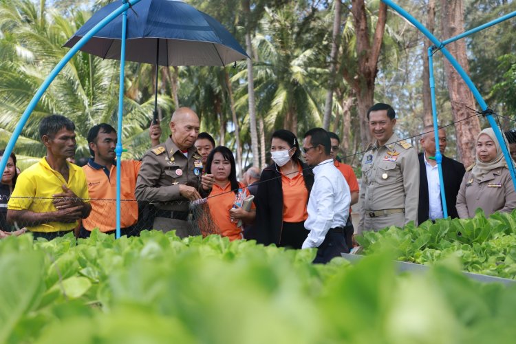 คณะกรรมการกองทุนฯตรวจเยี่ยมโครงการกำลังใจในพระดำริฯ ในพื้นที่จังหวัดนราธิวาส