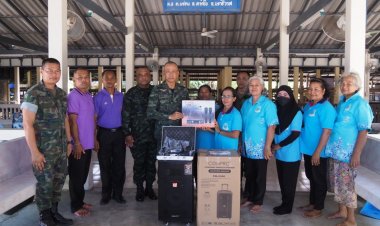 ผอ.ศปพร. พบปะ ให้กำลังใจ พี่น้องสมาชิกโครงการศิลปาชีพ