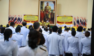 พสกนิกรนราธิวาสพร้อมใจถวายสักการะน้ำลึกในพระมหากรุณาธิคุณพระบาทสมเด็จพระพุทธยอดฟ้าจุฬาโลกมหาราช