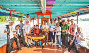 ไหว้พระริมน้ำ ให้ “ฉ่ำบุญ”รับเทศกาลสงกรานต์ ที่ปทุมธานี