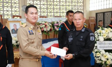 รองผู้ว่าฯนราธิวาสรดน้ำศพ 2 ทหารพรานถูกซุ่มยิงพื้นที่รือเสาะ