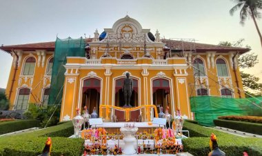 รพ.อภัยภูเบศร จัดกิจกรรมใหญ่!รับเทศกาลสงกรานต์เปิดชมภาพ จิตรกรรมย้อนเวลากว่า 100 ปี