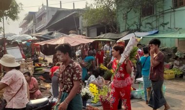 ชาวเมียวดี ออกมาใช้ชีวิตปกติหลังสู้รบไม่กระทบในเขตย่านธุรกิจ