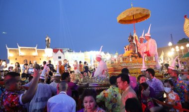 ชาวโคราชแห่พระพุทธรูปคู่บ้านคู่เมืองสืบสานมหาสงกรานต์ 2567