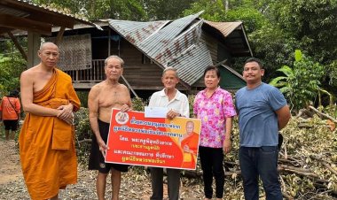 มูลนิธิหลวงพ่อเงินวัดบางคลานช่วยชาวบ้านประสพเหตุวาตภัย42หลังคาเรือนได้พ้นทุกข์