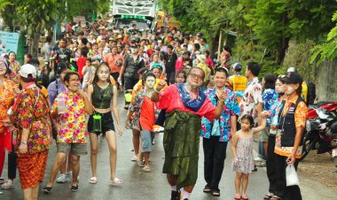 ควันหลง!อบต.บางน้ำผึ้งจัดงานสงกรานต์ใส่บาตรน้ำผึ้งชันโรงแห่งเดียวในโลก