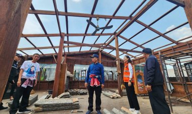 "นครพนม" อ่วม พายุฤดูร้อนพัดถล่ม  3 อำเภอ บ้านพังเกือบ 400 หลัง