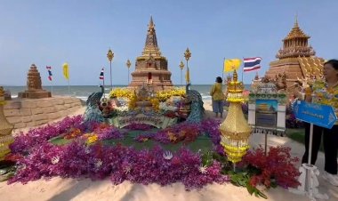 ประเพณีก่อพระทราย วันไหลบางแสน ผสมผสานเล่นสาดน้ำสงกรานต์คนยุคเก่าสู่รุ่นใหม่