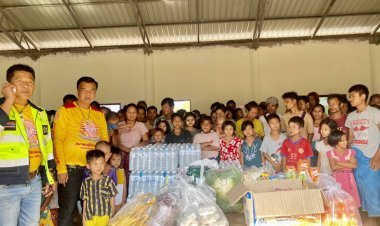 "ผู้ใหญ่หมี -พร พุทธชาติ- สมาคมกู้ภัยนครแม่สอด "ผนึกกำลังวยเหลือผู้อพยพ ชาวเมียนมาหนีภัยสงคราม