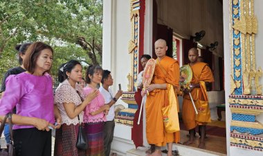 ครอบครัวปลื้มปิติ บวช 2 พ่อนาคคู่ ชาวบ้านแห่ร่วมอนุโมทนา