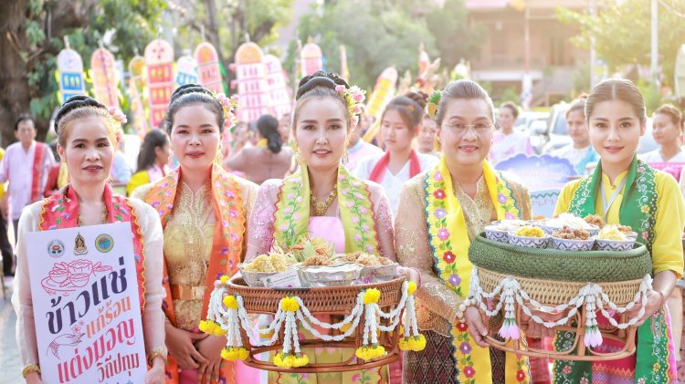 พ่อเมืองปทุมฯเปิดงาน“ข้าวแช่แก้ร้อน แต่งมอญวิถีปทุม”โชว์อัตลักษณ์ชาวไทยเชื้อสายรามัญ