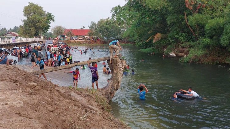 หนีร้อนตับแตกเล่นน้ำฝายที่เสิงสางปลุกเศรษฐกิจชุมชนคึกคัก