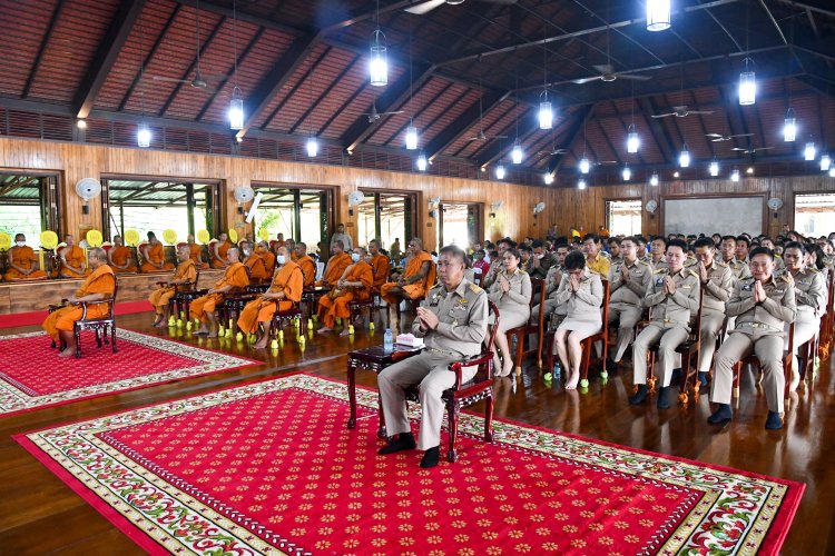 จังหวัดชลบุรีบรรพชาสามเณรเฉลิมพระเกียรติในหลวงเนื่องในโอกาสมหามงคลเฉลิมพระชนมพรรษา 6 รอบ 