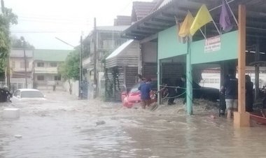 ฝนถล่มชลบุรีนาน 3 ชม. ศรีราชาอ่วม น้ำท่วมบ้าน รถยนต์-จยย.จมน้ำ