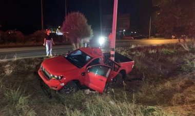 ช็อก!เสี่ยปิ๊ก ที่เคยเป็นข่าวประกาศตามหาเมียและลูก ประสบอุบัติเหตุรถชนเสาไฟฟ้าดับคาที่