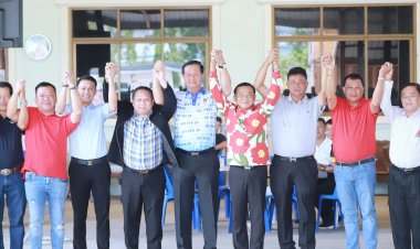 บ้านใหญ่คึกคักคนดังเมืองปทุมฯตบเท้าให้กำลังใจ "ชาญ พวงเพ็ชร์"เชื่อเข้าใจปัญหาของคนท้องถิ่นได้ดี