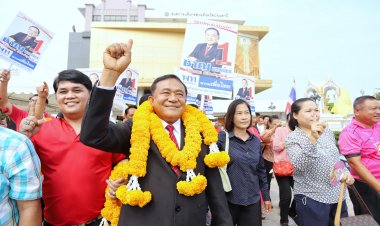 สมัครนายกอบจ.ปทุมธานี วันแรกคึกคัก ลุงชาญ คว้าเบอร์ 1 ไร้เงาบิ๊กแจ๊ส