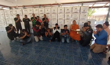 พ่อค้าแม่ค้าลานสักระดมเงินซื้อโลงศพ 110 โลงถวายวัดให้กับศพไร้ญาติ