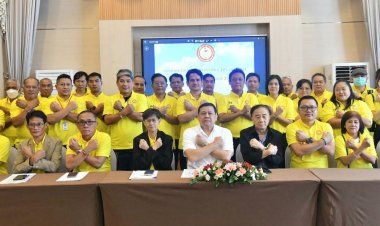 ‘ดร.เอก์’ ฉลุยนั่งนายกฯ สื่อต้านโกง! สมัยที่ 4 ลุยเชิงรุก ส่อง จนท.รัฐนอกรีต-ดันสภาธรรมาภิบาลฯ