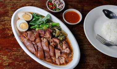 “ขาหมูละลายลิ้น-สายไหม” เพราะทุกจานคือความอร่อย ถูกใจสบายกระเป๋า