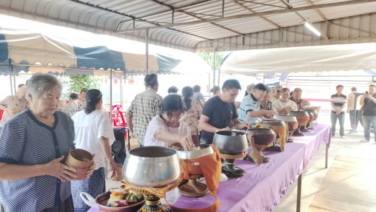 คู่แผ่นดิน จัดงานทำบุญ 100 วัน พร้อมอุทิศส่วนกุศลแด่บรรพบุรุษผู้วายชนม์