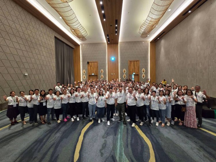 ไอยรา เหมารถบัสแบบ VVIP นำธุรกิจไอยรากว่า 150 ชีวิต ตะลุยเที่ยวทริปชะอำ-หัวหิน 3 วัน 2 คืน