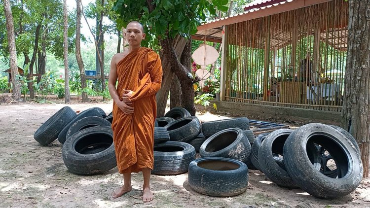 ยางรถเก่าอย่าทิ้ง!ญาติโยมนำไปถวายสำนักปฏิบัติธรรมแสงสวางเจริญธรรมได้บุญ
