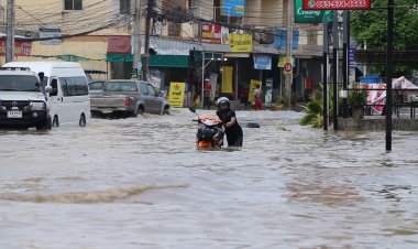 ฝนถล่มขอนแก่นท่วมสูง ชาวบ้านบ่นตกปุ๊บ ท่วมปั๊บ วอนแก้ไขปัญหา