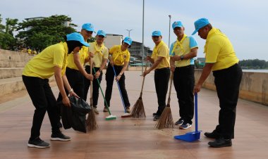 จิตอาสานราธิวาสพร้อมใจทำความสะอาดและปรับปรุงภูมิทัศน์พลับพลาเฉลิมพระเกียรติ