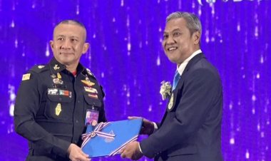 'ดร.ก้องหล้า'บิ๊กบอส 'ภูฟ้า เอ็นเตอร์ไพรส์'รับวุฒิบัตรสำเร็จอบรมหลักสูตร 'สวปอ.มส.SML'รุ่นที่ 5