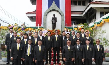 "สมาคมนักเรียนเก่าเทพศิรินทร์ฯ" จัดพิธีวางพวงมาลาถวายราชสักการะ พระบรมราชานุสาวรีย์ พระบาทสมเด็จพระปรเมนทรมหาอานันทมหิดล พระอัฐมรามาธิบดินทร