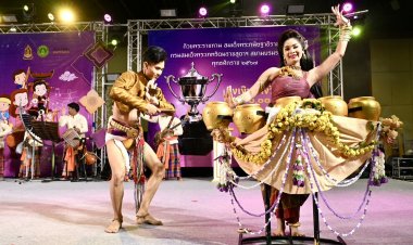 “รวมศิลป์ แผ่นดินสยาม” (อีสาน)  อนุรักษ์สืบสานดนตรีและการแสดงพื้นบ้าน เพิ่มมูลค่าให้ศิลปะ