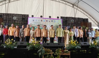 ผู้ว่าฯศรีสะเกษเปิดงานเทศกาลทุเรียน"ดินภูเขาไฟ"ศรีสะเกษ  ยิ่งใหญ่ อลังการ โอฬารยิ่ง